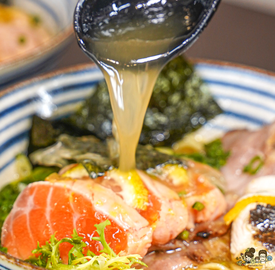 宏麵屋 高雄拉麵 好吃拉麵 必吃 在第十年 河堤社區 河堤美食 必吃 排隊 好吃 推薦 拉麵