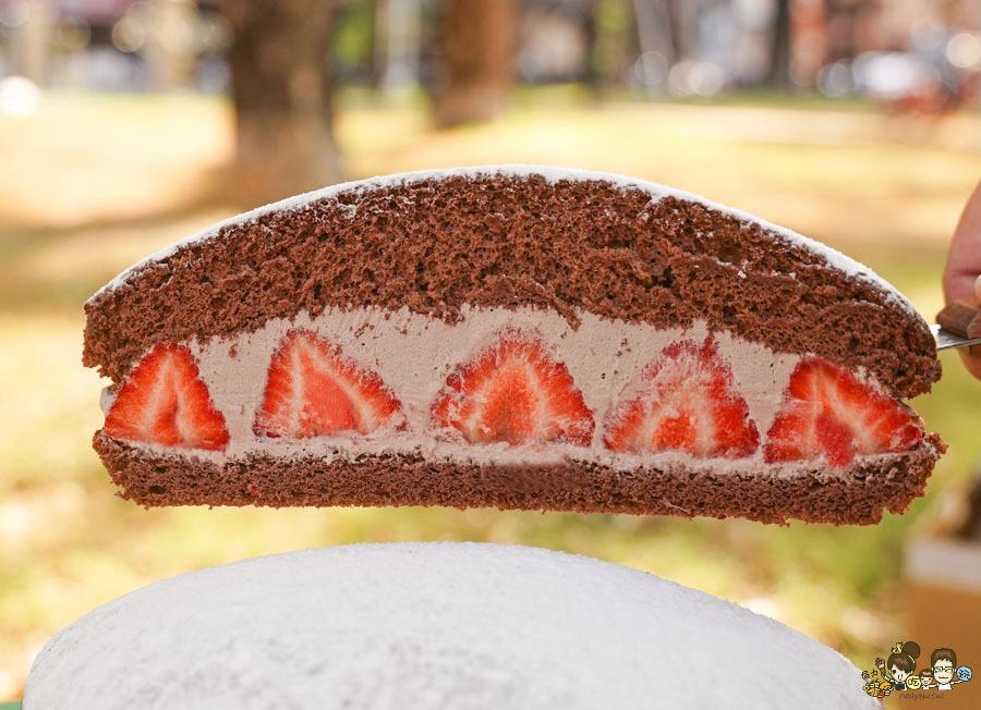 十月甜波士頓派 排隊 必買 必吃 草莓蛋糕 草莓波士頓派 限定 團購 必吃 冬季限定 高雄甜點 高雄蛋糕