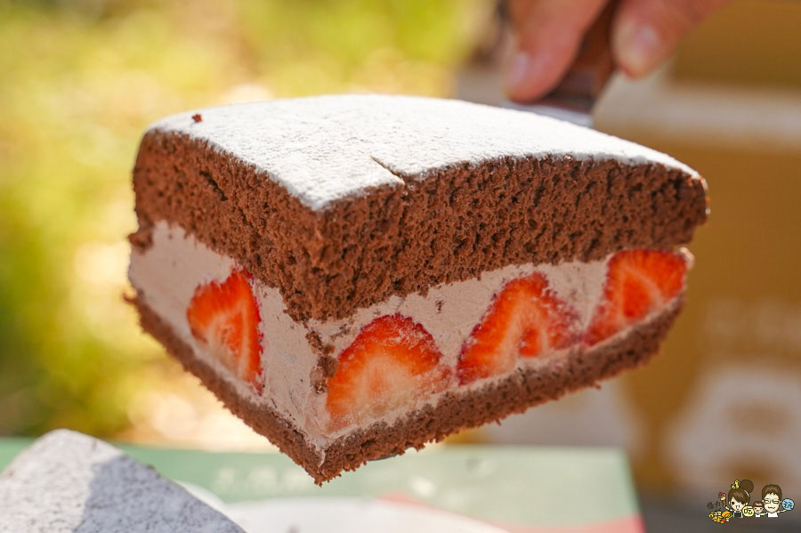 十月甜波士頓派 排隊 必買 必吃 草莓蛋糕 草莓波士頓派 限定 團購 必吃 冬季限定 高雄甜點 高雄蛋糕