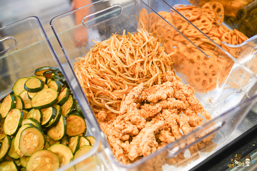 自由市場 必吃 好吃 推薦 老羅麻辣蔬滷 素食 蔬食 蔬菜 滷味 麻辣滷味 