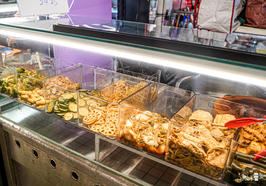 自由市場 必吃 好吃 推薦 老羅麻辣蔬滷 素食 蔬食 蔬菜 滷味 麻辣滷味 