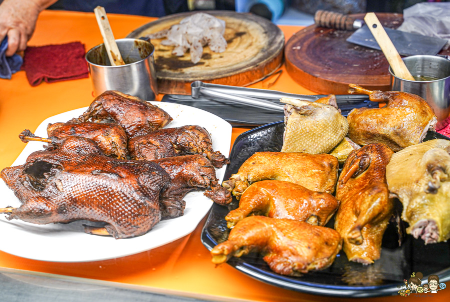 自由市場 醬鴨 天府醬鴨 傳承 好吃 回歸 必吃 排隊 麻辣鴨血 麻辣豆腐 豆乾 鳥蛋 好吃 推薦