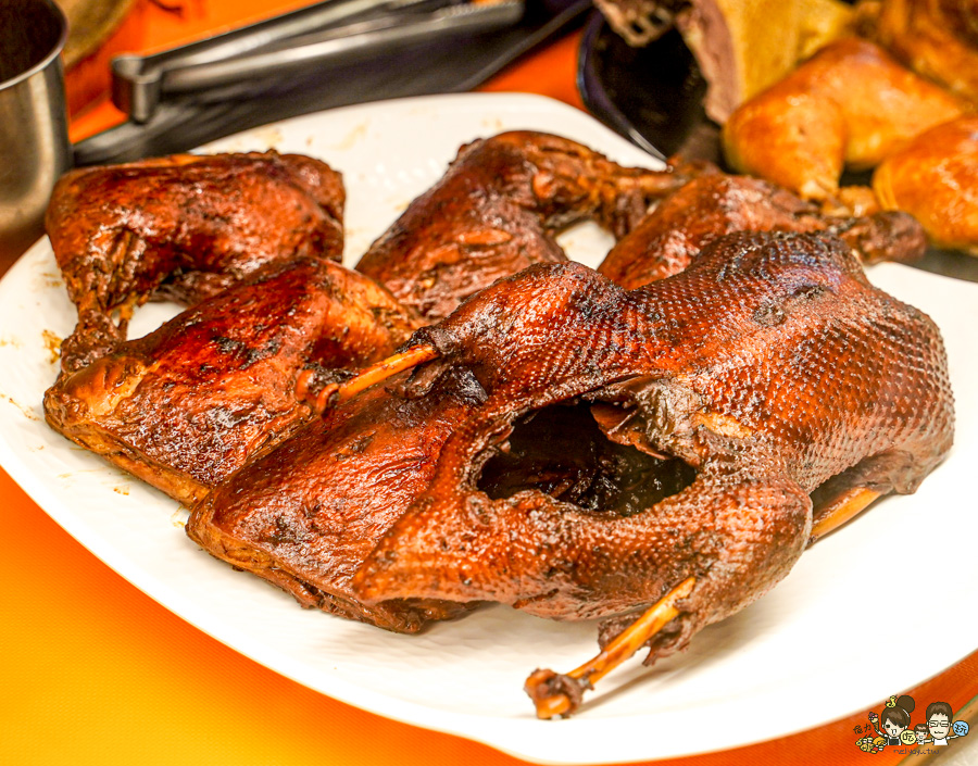 自由市場 醬鴨 天府醬鴨 傳承 好吃 回歸 必吃 排隊 麻辣鴨血 麻辣豆腐 豆乾 鳥蛋 好吃 推薦