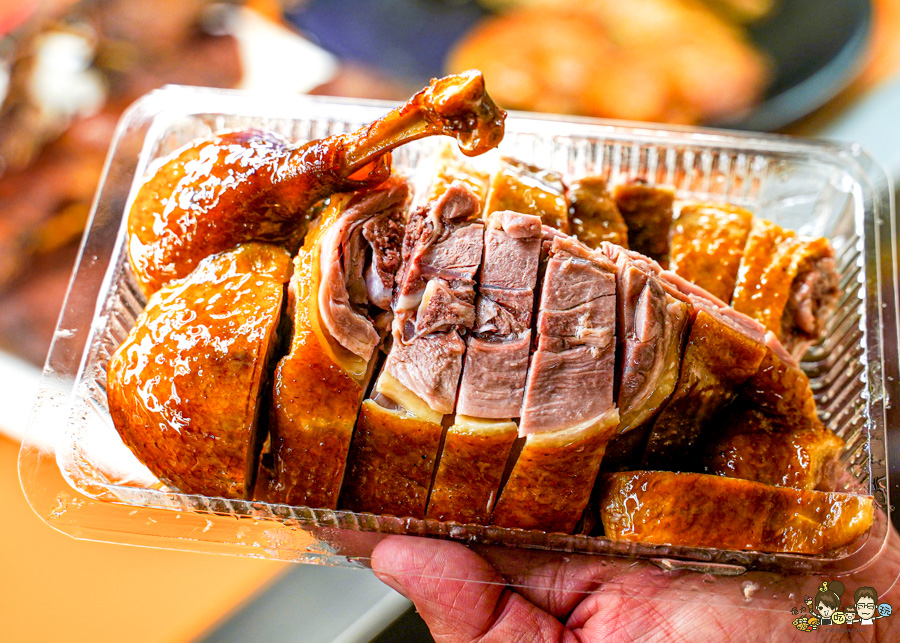 自由市場 醬鴨 天府醬鴨 傳承 好吃 回歸 必吃 排隊 麻辣鴨血 麻辣豆腐 豆乾 鳥蛋 好吃 推薦