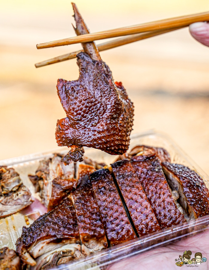 自由市場 醬鴨 天府醬鴨 傳承 好吃 回歸 必吃 排隊 麻辣鴨血 麻辣豆腐 豆乾 鳥蛋 好吃 推薦