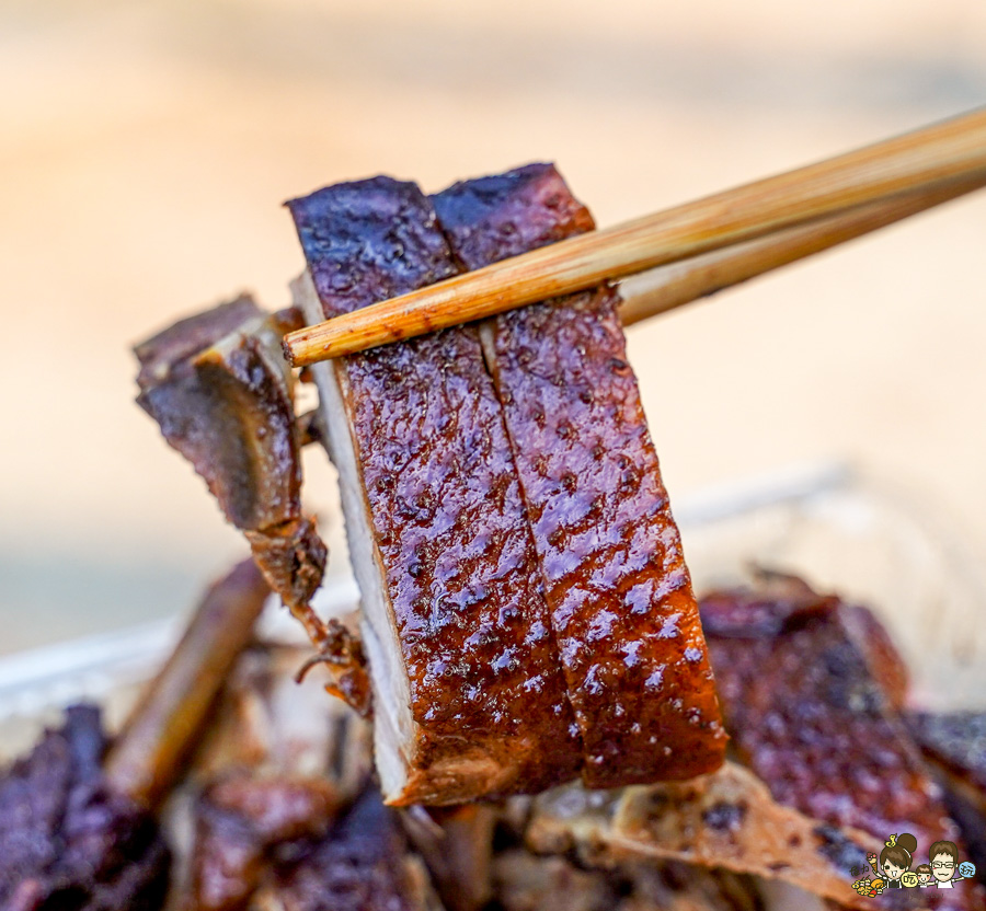 自由市場 醬鴨 天府醬鴨 傳承 好吃 回歸 必吃 排隊 麻辣鴨血 麻辣豆腐 豆乾 鳥蛋 好吃 推薦