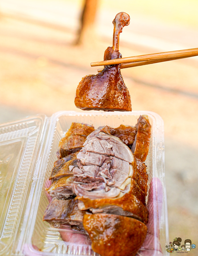 自由市場 醬鴨 天府醬鴨 傳承 好吃 回歸 必吃 排隊 麻辣鴨血 麻辣豆腐 豆乾 鳥蛋 好吃 推薦