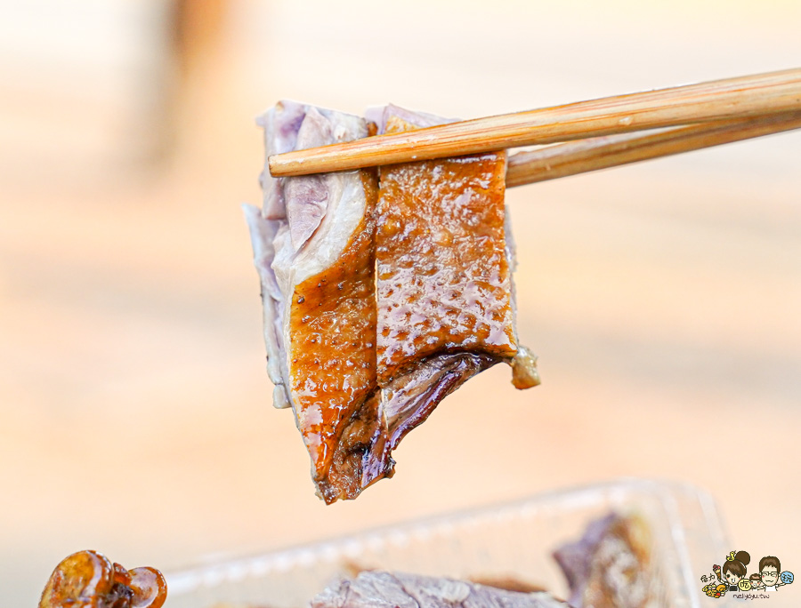 自由市場 醬鴨 天府醬鴨 傳承 好吃 回歸 必吃 排隊 麻辣鴨血 麻辣豆腐 豆乾 鳥蛋 好吃 推薦