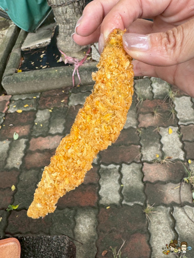 生意很好脆皮炸雞 鳳山美食 好吃 推薦 國宅美食 炸雞翅 雞皮 