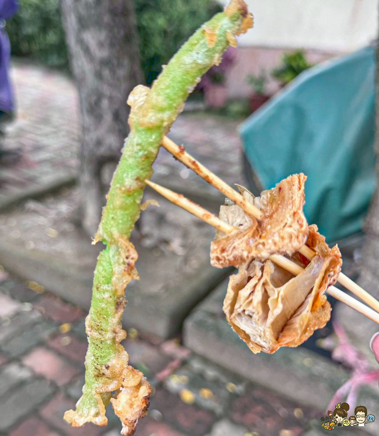 生意很好脆皮炸雞 鳳山美食 好吃 推薦 國宅美食 炸雞翅 雞皮 