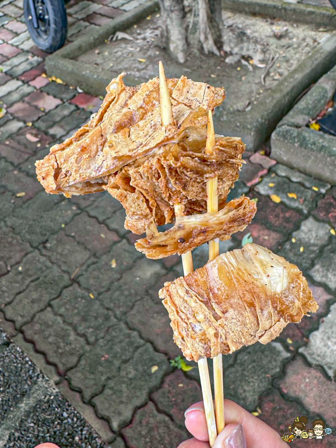 生意很好脆皮炸雞 鳳山美食 好吃 推薦 國宅美食 炸雞翅 雞皮 