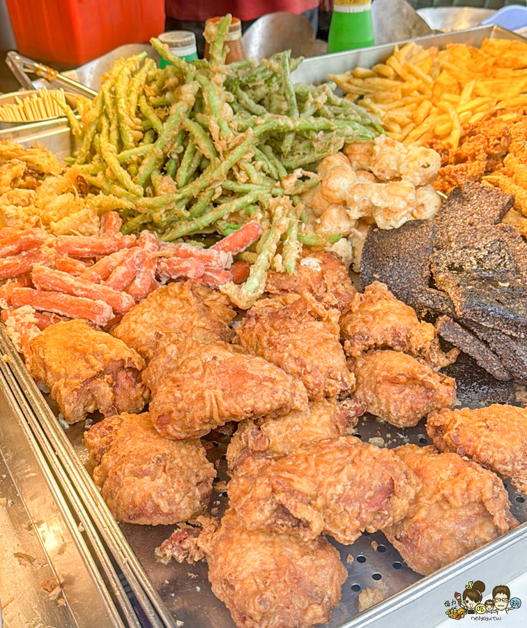 生意很好脆皮炸雞 鳳山美食 好吃 推薦 國宅美食 炸雞翅 雞皮 