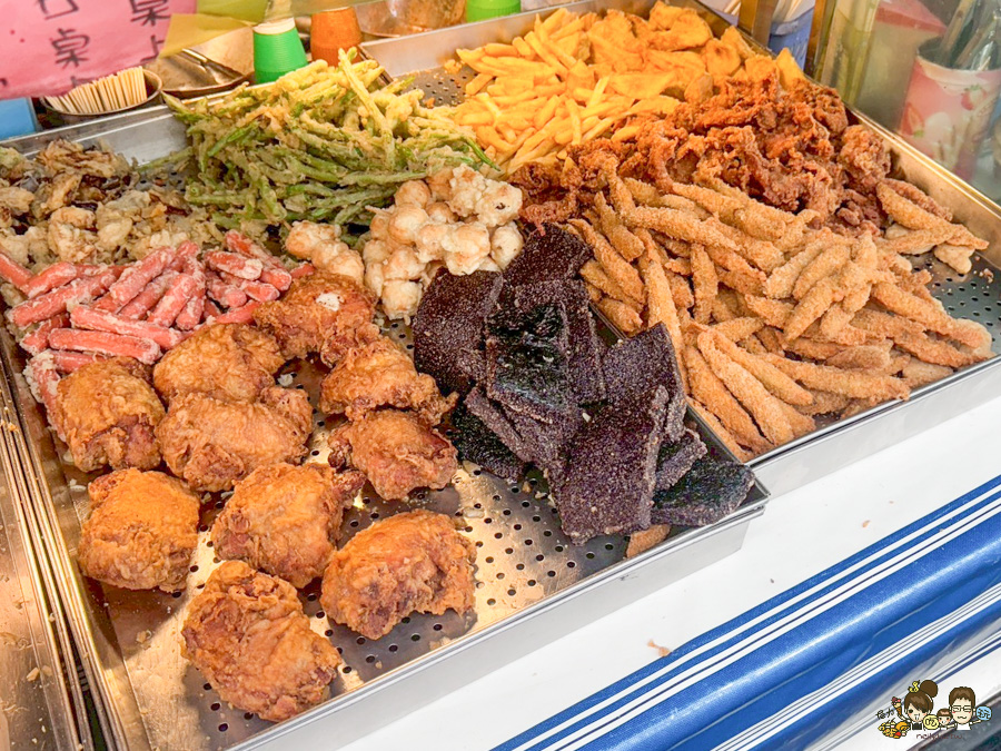 生意很好脆皮炸雞 鳳山美食 好吃 推薦 國宅美食 炸雞翅 雞皮 