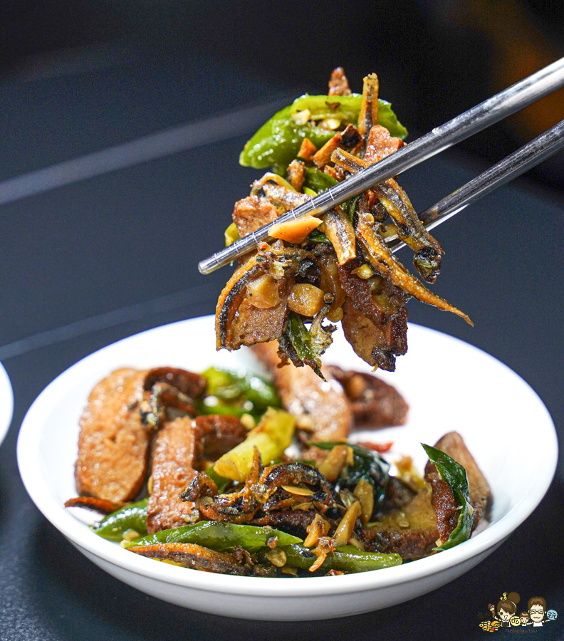 炙友日式餐廳 苓雅美食 日式料理 日本料理 生魚片 串燒 烤物 私房料理 特色 聚餐 聚會 消夜