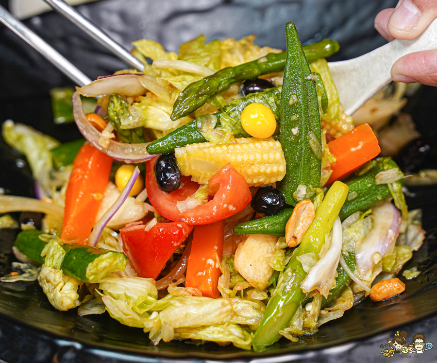 炙友日式餐廳 苓雅美食 日式料理 日本料理 生魚片 串燒 烤物 私房料理 特色 聚餐 聚會 消夜