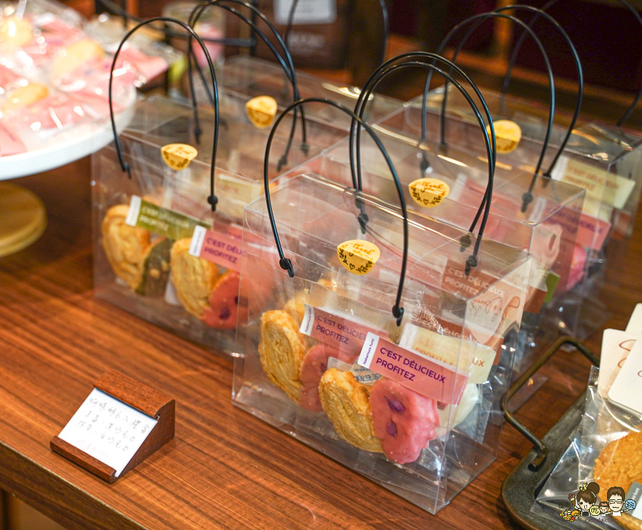 手工餅乾 年節禮盒 節慶 禮盒 伴手禮 鐵盒餅乾 耶誕餅乾 團購 零售 單買 中村文 高雄必買