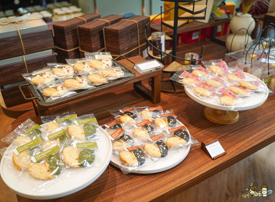 手工餅乾 年節禮盒 節慶 禮盒 伴手禮 鐵盒餅乾 耶誕餅乾 團購 零售 單買 中村文 高雄必買