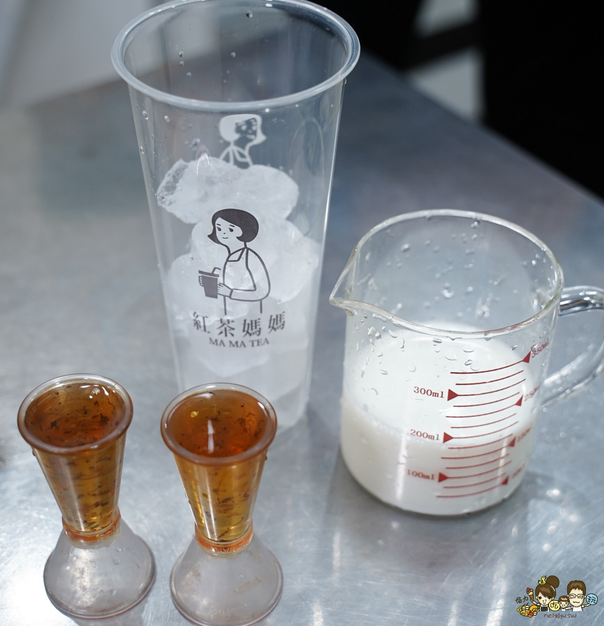 高雄首間 紅茶媽媽 手搖 奶蓋 紅茶 紅玉 上班族超愛 團購 好喝 高雄必喝