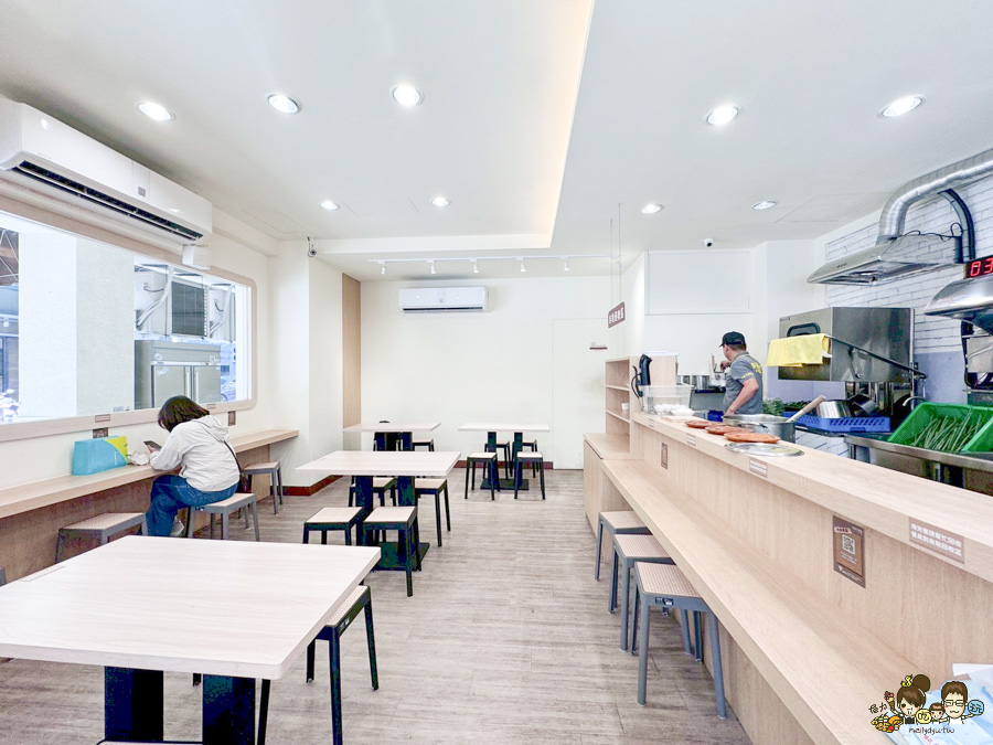 牛忘了呼吸 極品牛肉麵 麵食 乾拌 免費加湯 免費加麵 免費紅茶 必吃 高雄牛肉麵 韓國人都來吃