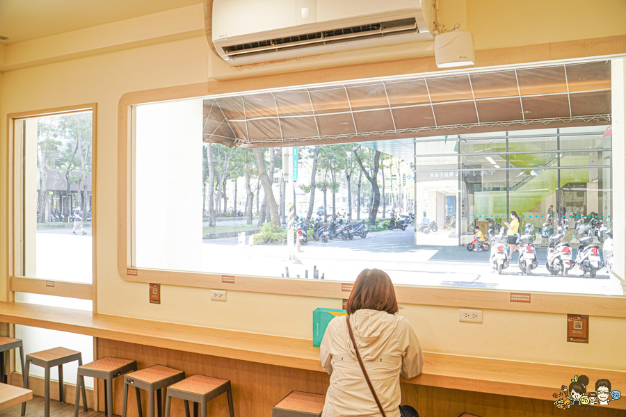 牛忘了呼吸 極品牛肉麵 麵食 乾拌 免費加湯 免費加麵 免費紅茶 必吃 高雄牛肉麵 韓國人都來吃