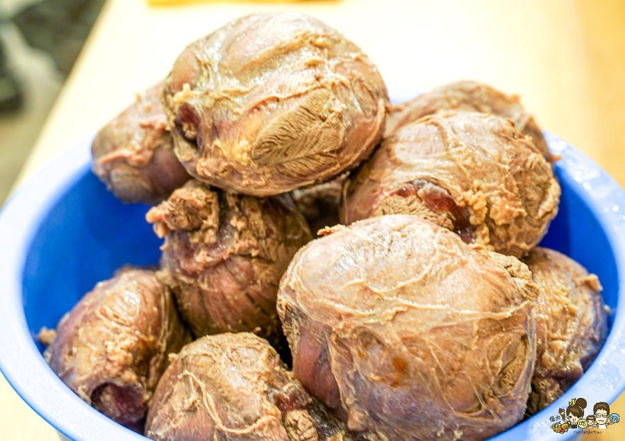 牛忘了呼吸 極品牛肉麵 麵食 乾拌 免費加湯 免費加麵 免費紅茶 必吃 高雄牛肉麵 韓國人都來吃