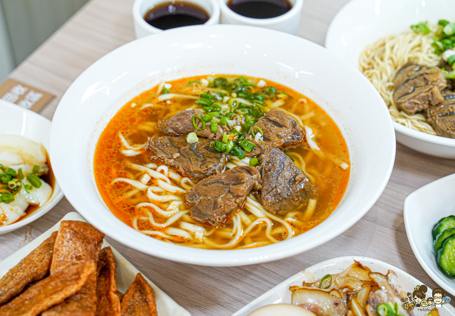 牛忘了呼吸 極品牛肉麵 麵食 乾拌 免費加湯 免費加麵 免費紅茶 必吃 高雄牛肉麵 韓國人都來吃