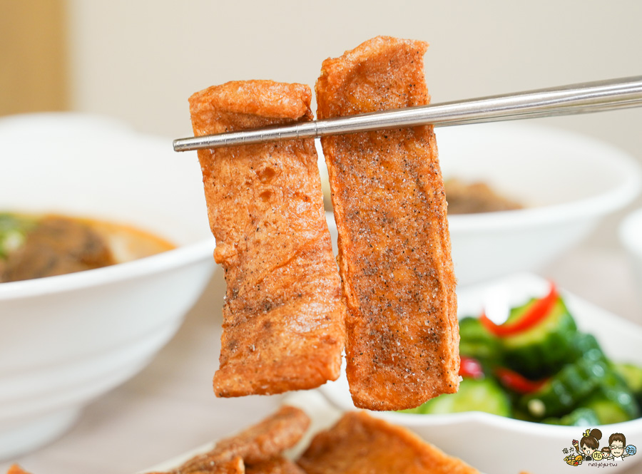 牛忘了呼吸 極品牛肉麵 麵食 乾拌 免費加湯 免費加麵 免費紅茶 必吃 高雄牛肉麵 韓國人都來吃