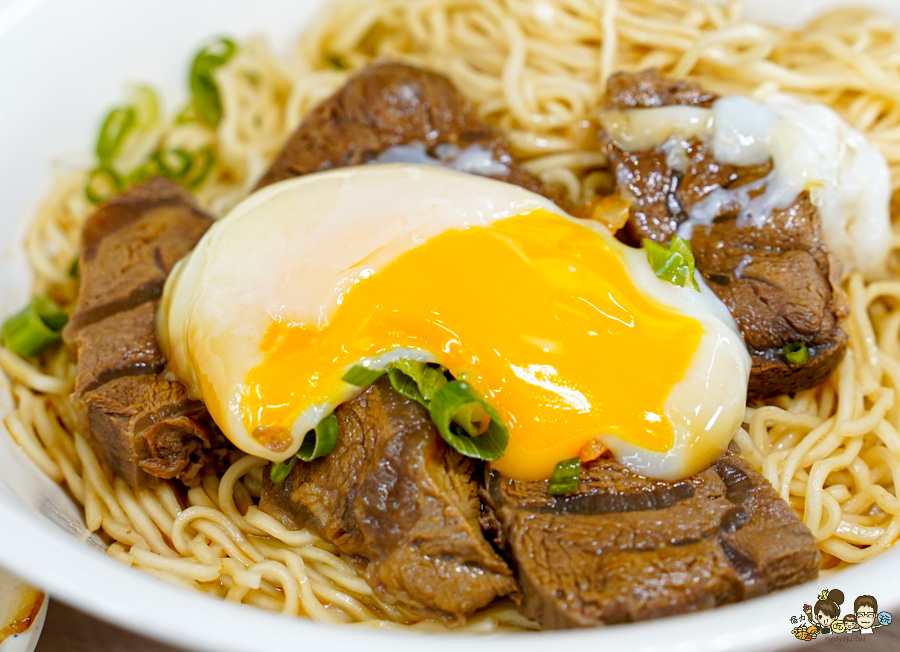 牛忘了呼吸 極品牛肉麵 麵食 乾拌 免費加湯 免費加麵 免費紅茶 必吃 高雄牛肉麵 韓國人都來吃