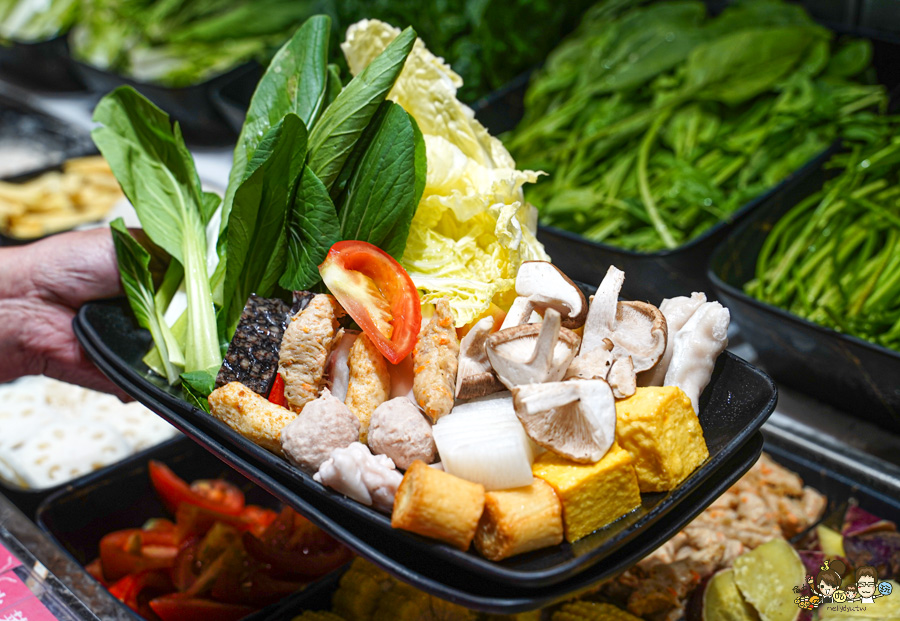 高雄鍋物 高雄火鍋 楠梓 楠梓聚餐 楠梓學區 學區 美食 桃金鍋物 自助吧 好吃 推薦 大肉盤 超值 