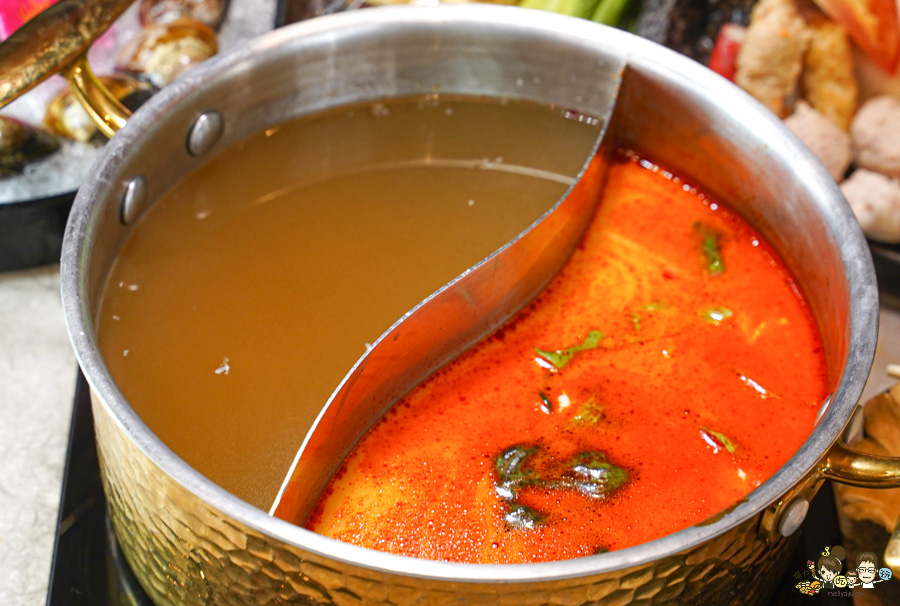 高雄鍋物 高雄火鍋 楠梓 楠梓聚餐 楠梓學區 學區 美食 桃金鍋物 自助吧 好吃 推薦 大肉盤 超值 