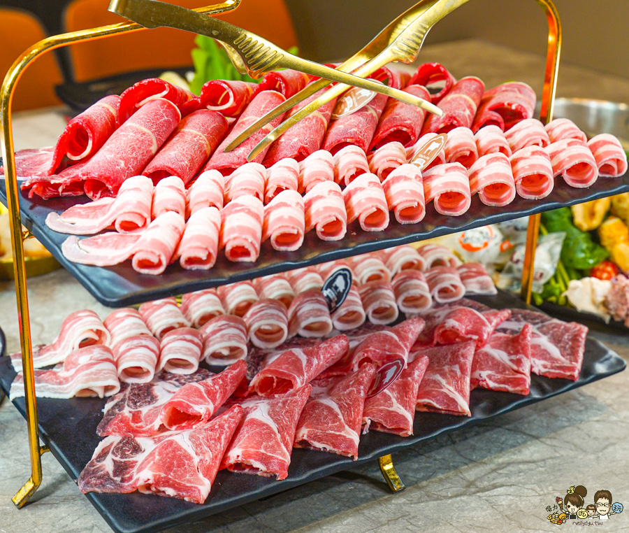 高雄鍋物 高雄火鍋 楠梓 楠梓聚餐 楠梓學區 學區 美食 桃金鍋物 自助吧 好吃 推薦 大肉盤 超值 