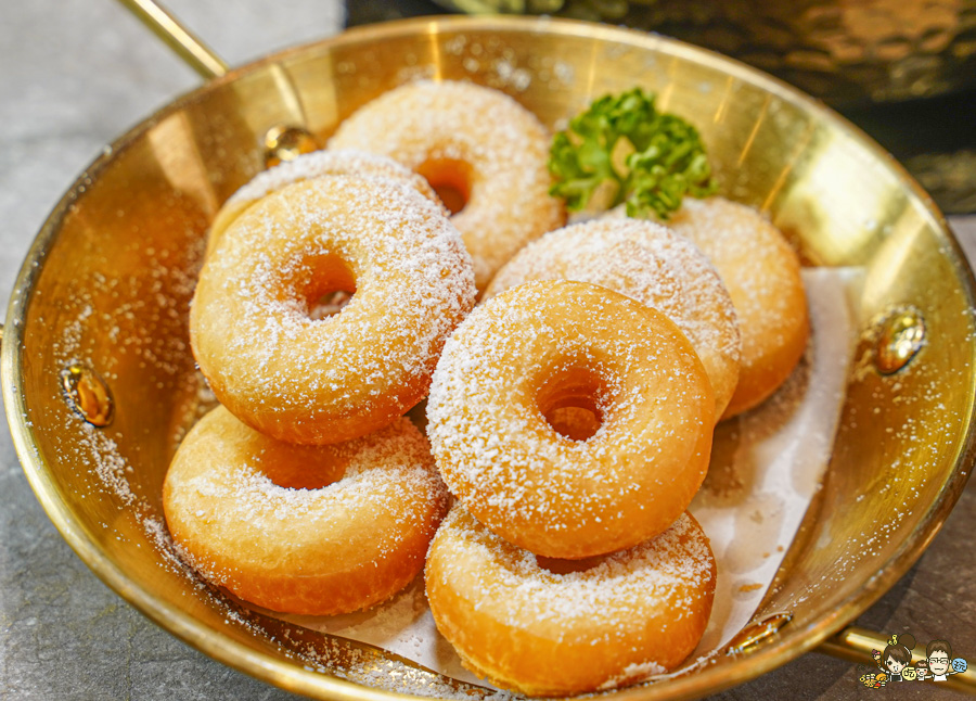 高雄鍋物 高雄火鍋 楠梓 楠梓聚餐 楠梓學區 學區 美食 桃金鍋物 自助吧 好吃 推薦 大肉盤 超值 