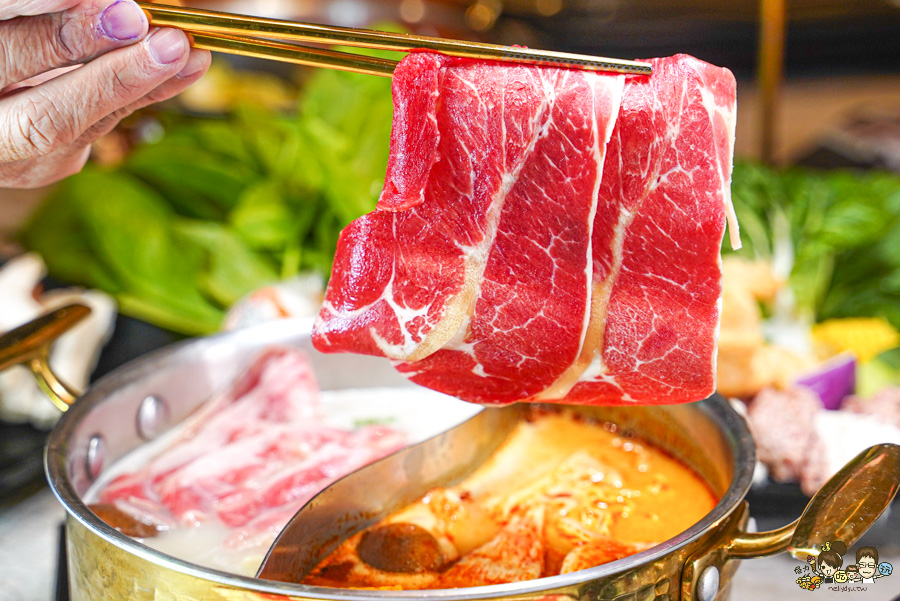 高雄鍋物 高雄火鍋 楠梓 楠梓聚餐 楠梓學區 學區 美食 桃金鍋物 自助吧 好吃 推薦 大肉盤 超值 