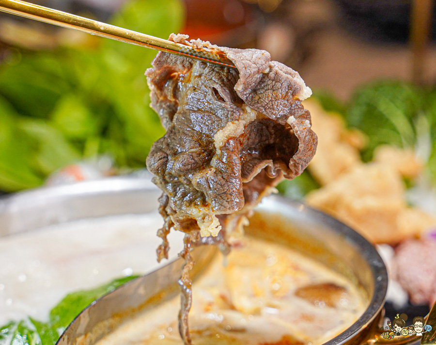 高雄鍋物 高雄火鍋 楠梓 楠梓聚餐 楠梓學區 學區 美食 桃金鍋物 自助吧 好吃 推薦 大肉盤 超值 