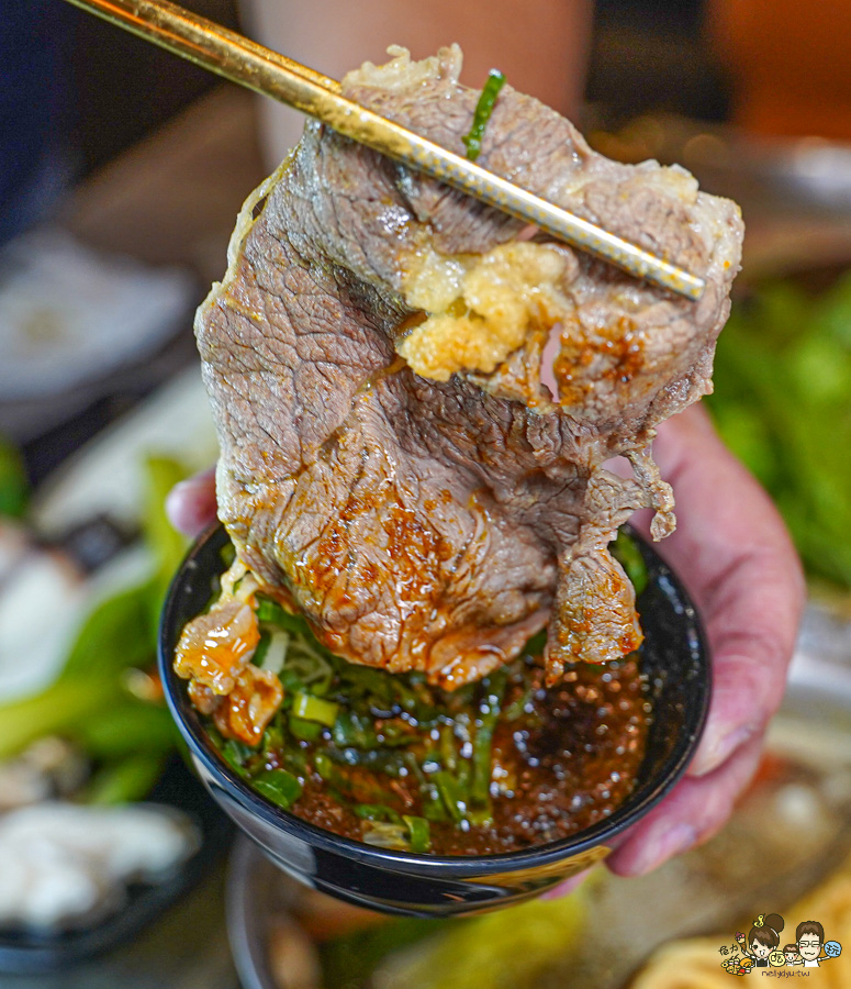 高雄鍋物 高雄火鍋 楠梓 楠梓聚餐 楠梓學區 學區 美食 桃金鍋物 自助吧 好吃 推薦 大肉盤 超值 