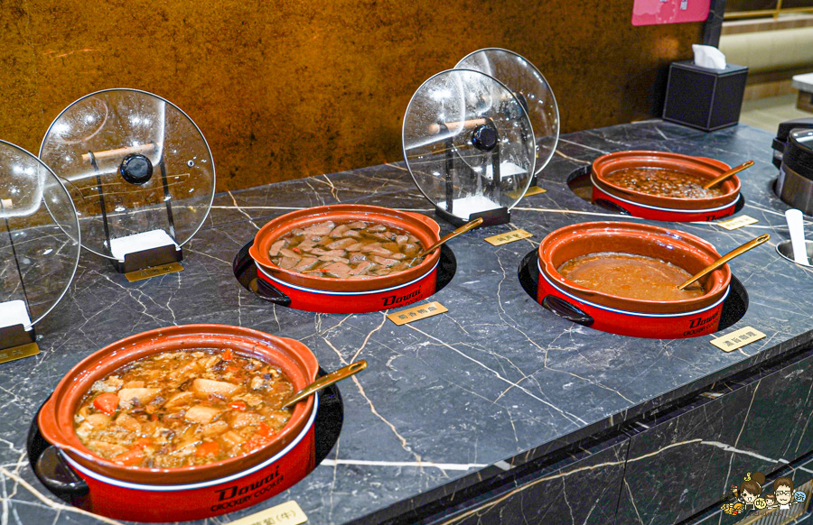 高雄鍋物 高雄火鍋 楠梓 楠梓聚餐 楠梓學區 學區 美食 桃金鍋物 自助吧 好吃 推薦 大肉盤 超值 