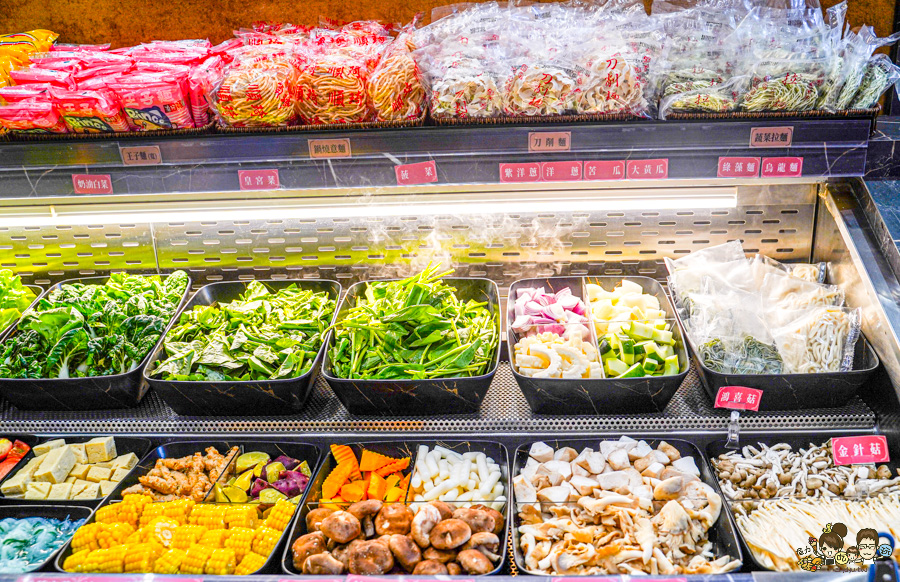 高雄鍋物 高雄火鍋 楠梓 楠梓聚餐 楠梓學區 學區 美食 桃金鍋物 自助吧 好吃 推薦 大肉盤 超值 