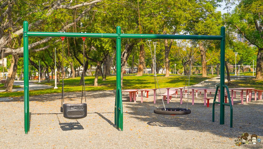 高雄公園 盤花公園 客家 客家文化館 旅遊 景點 愛河之心 濕地 公園 親子 家庭 散步 