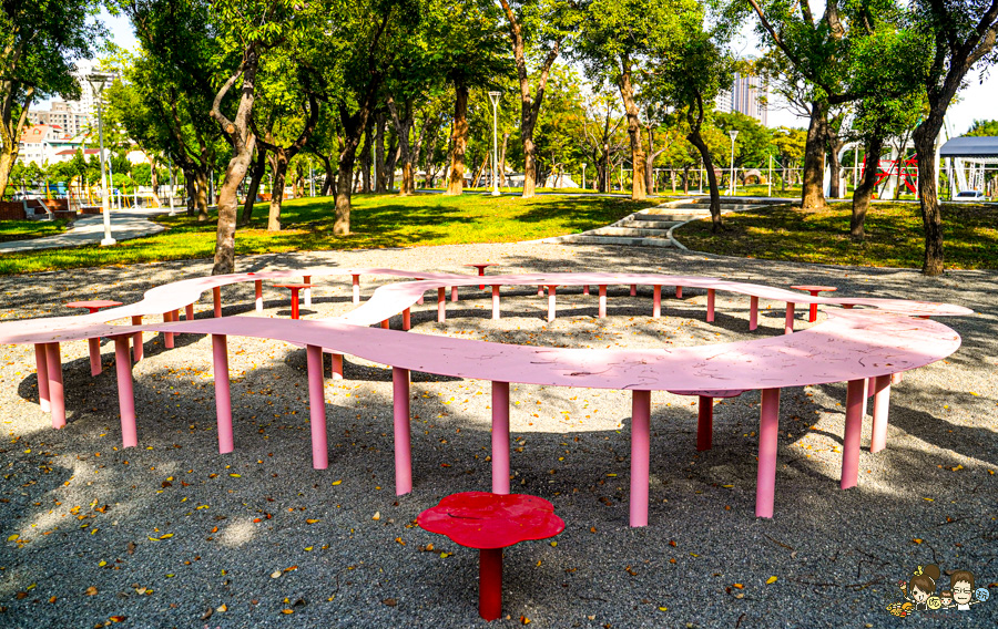 高雄公園 盤花公園 客家 客家文化館 旅遊 景點 愛河之心 濕地 公園 親子 家庭 散步 