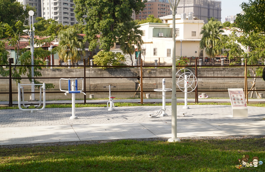 高雄公園 盤花公園 客家 客家文化館 旅遊 景點 愛河之心 濕地 公園 親子 家庭 散步 