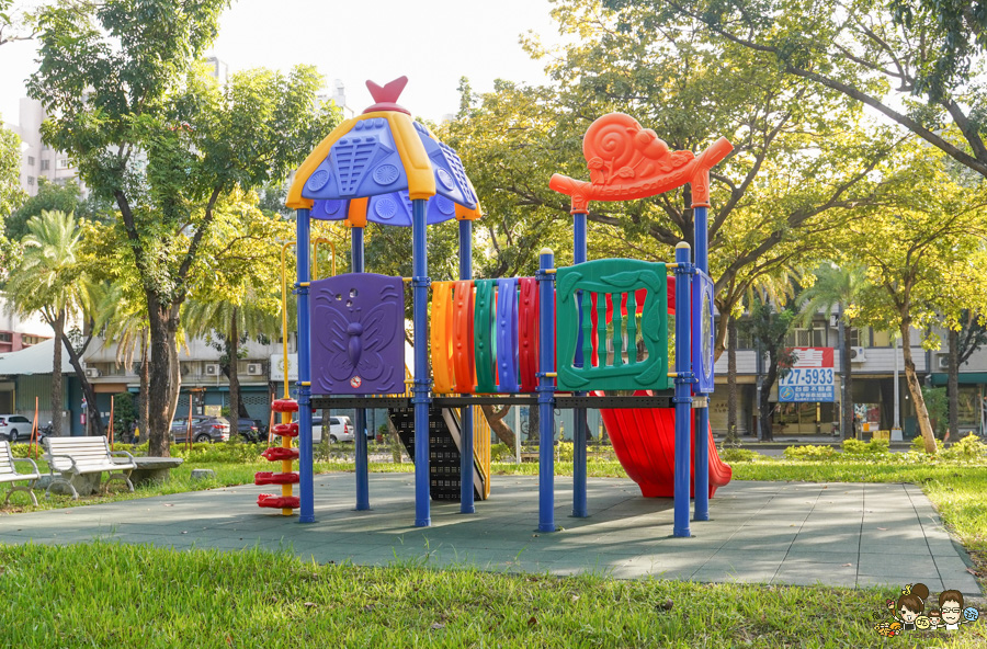 高雄公園 盤花公園 客家 客家文化館 旅遊 景點 愛河之心 濕地 公園 親子 家庭 散步 