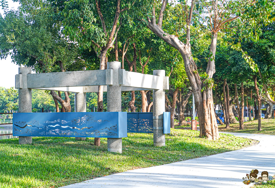 高雄公園 盤花公園 客家 客家文化館 旅遊 景點 愛河之心 濕地 公園 親子 家庭 散步 