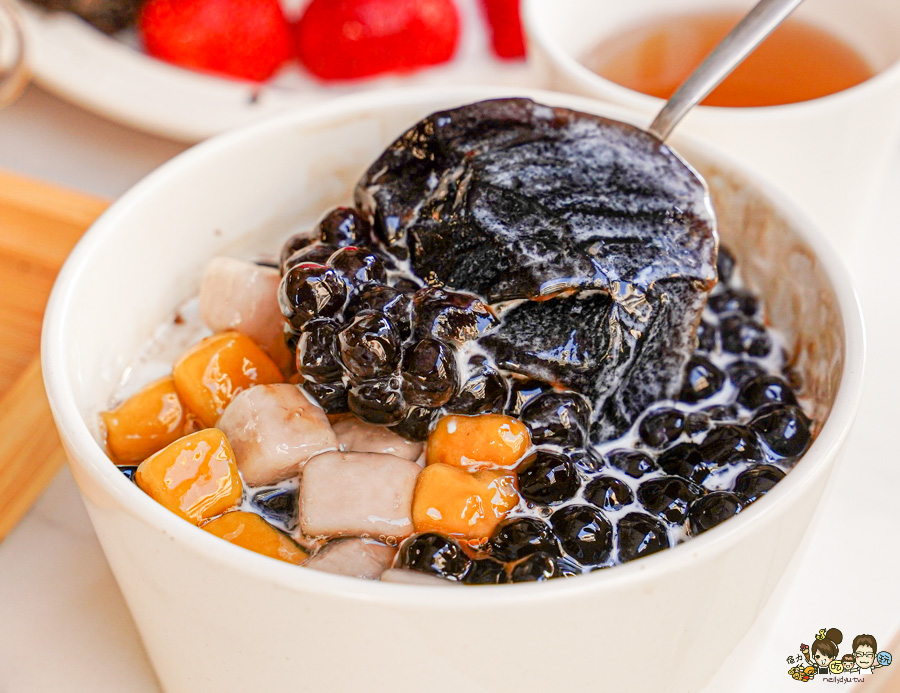 圓知圓味 二店 新堀江 玉竹街 商圈 必吃 高雄冰品 麻糬 燒麻糬 冰品 甜點 甜湯 湯圓 冬至 在地美食