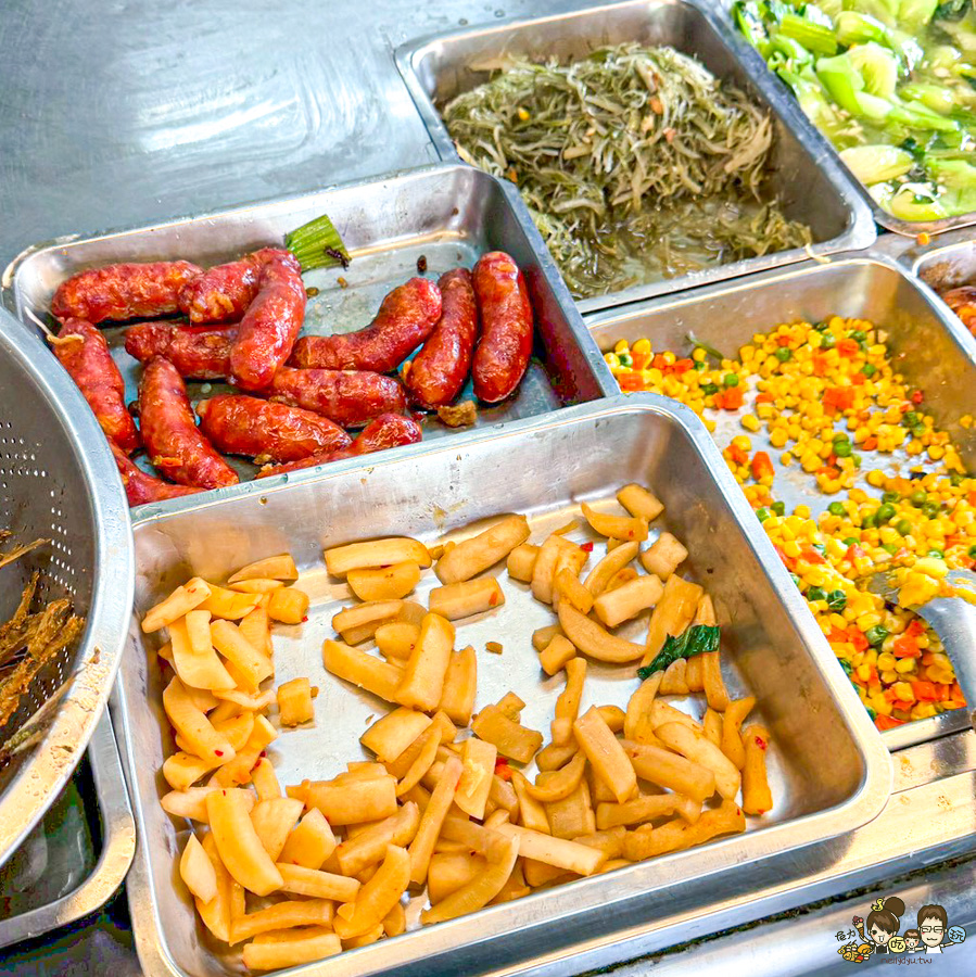 大雞腿便當 65元 阿嬤自助餐 鳥松 便當 餐盒 自助餐