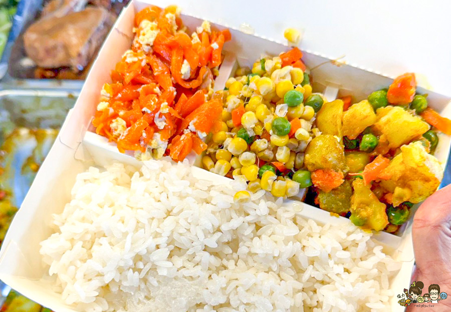 大雞腿便當 65元 阿嬤自助餐 鳥松 便當 餐盒 自助餐