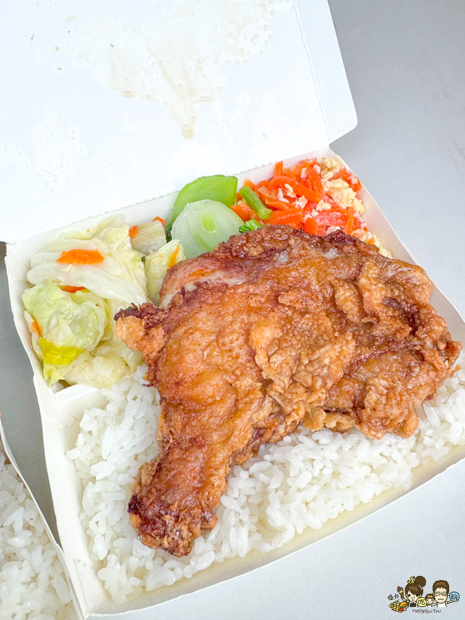 大雞腿便當 65元 阿嬤自助餐 鳥松 便當 餐盒 自助餐