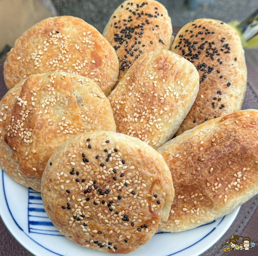 古早味碳烤燒餅 大寮燒餅 酥餅 甜燒餅 古早味燒餅 小店 路邊攤 銅板美食