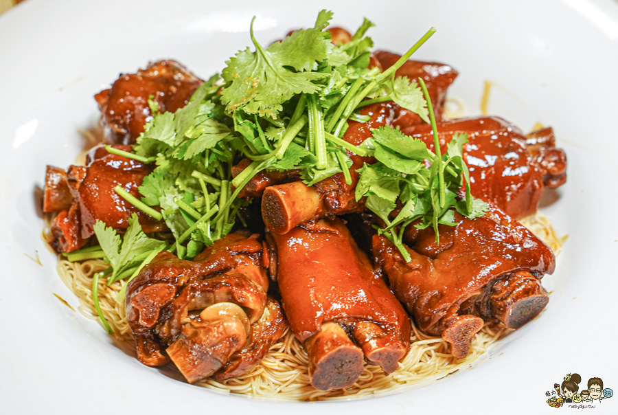 鄧師傅功夫菜 高雄年菜 團圓飯 豬腳 豬腳麵線 外帶年菜 團圓 私房菜 佛跳牆 