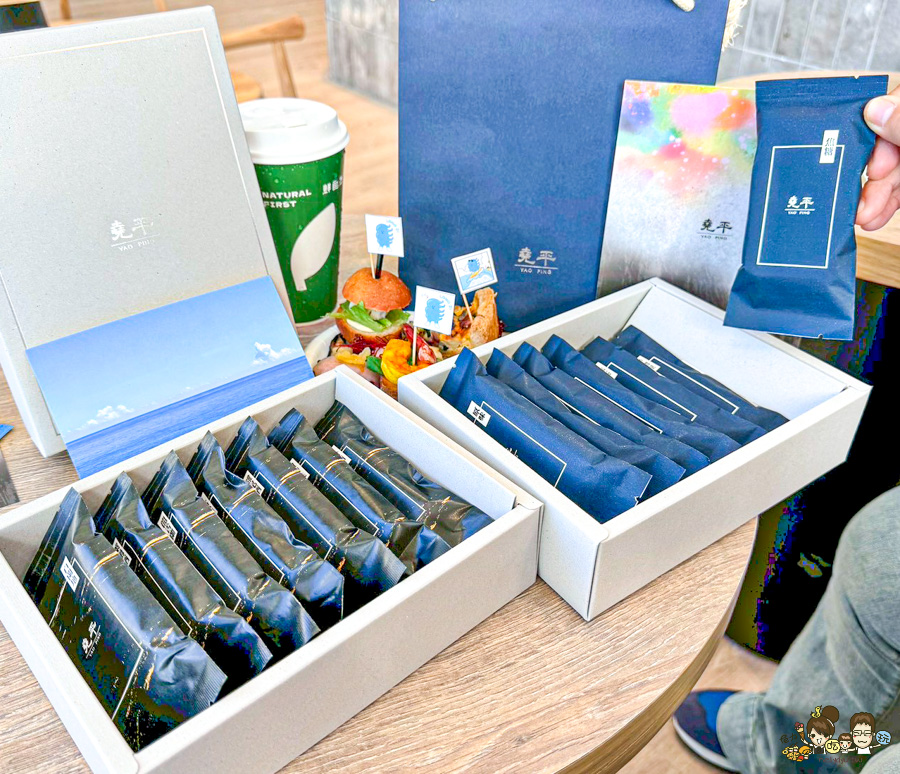 FOCUS 13 珊瑚廣場 高雄 海港 最美 咖啡店 韓系 商城 文創 禮物 百貨 好逛 高流 輕軌