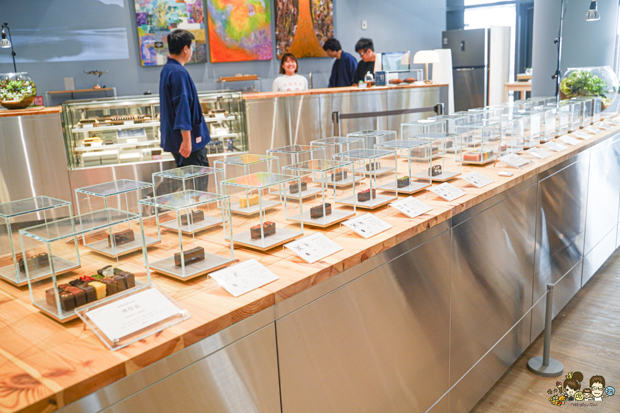 FOCUS 13 珊瑚廣場 高雄 海港 最美 咖啡店 韓系 商城 文創 禮物 百貨 好逛 高流 輕軌